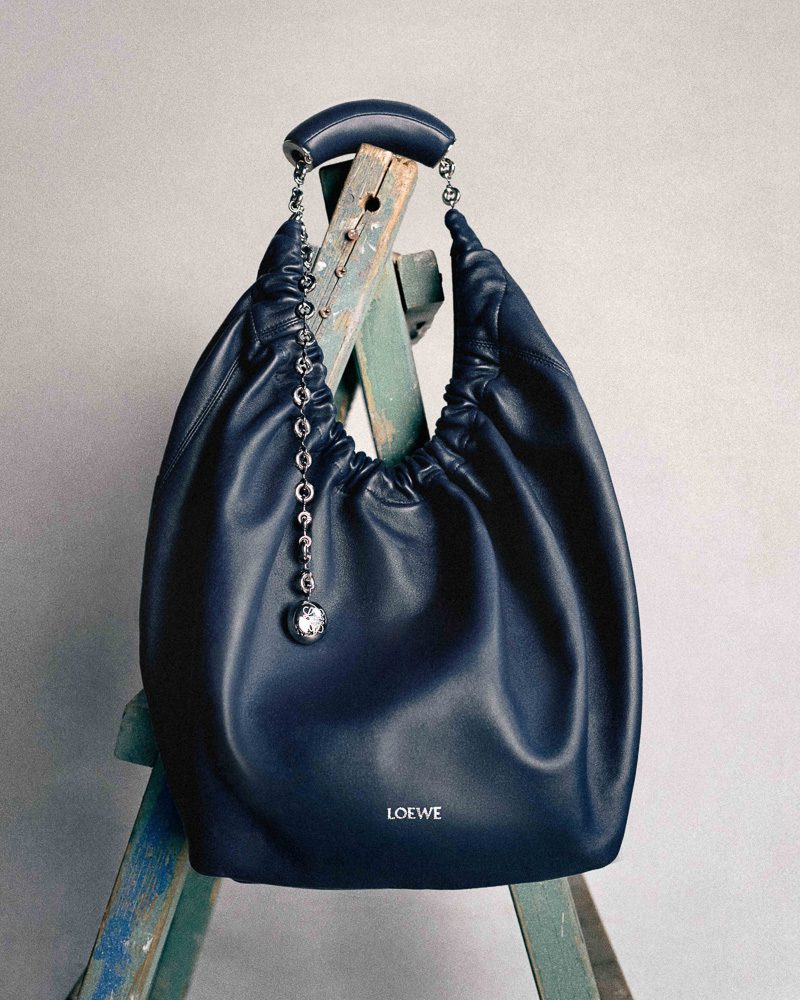 Loewe lunar squeeze