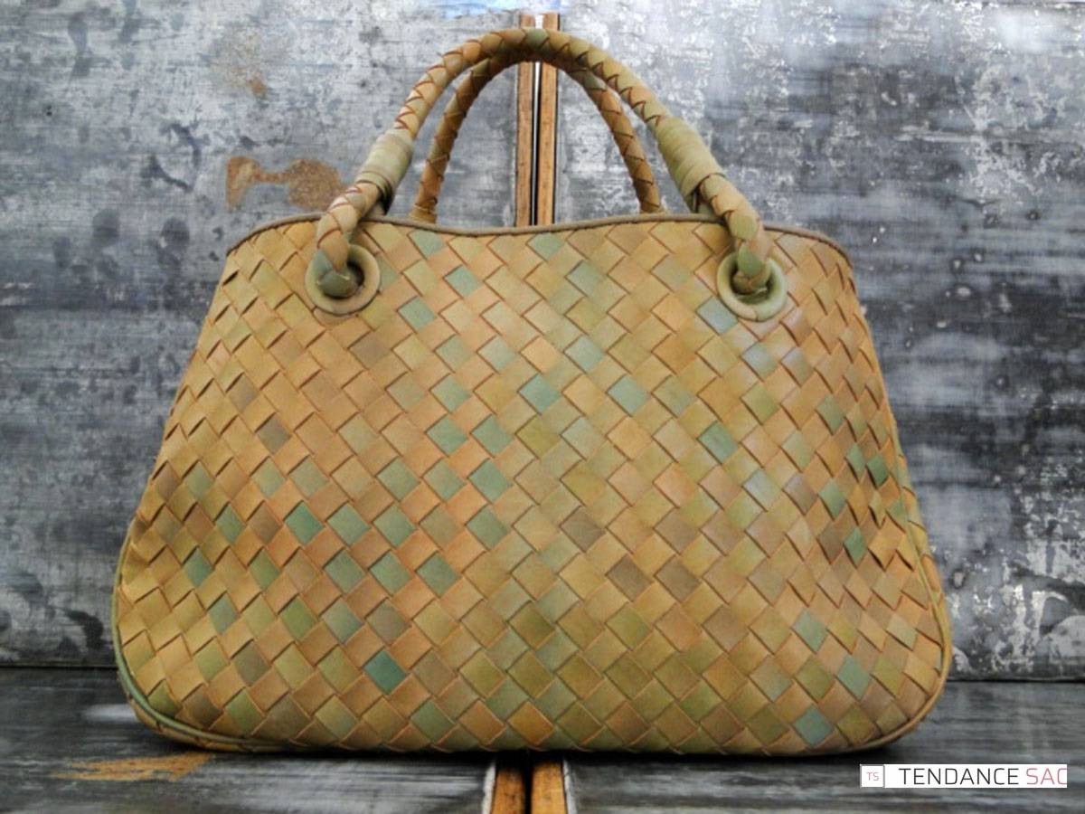 Qu'est-ce que le cuir Intreciato de Bottega veneta ?